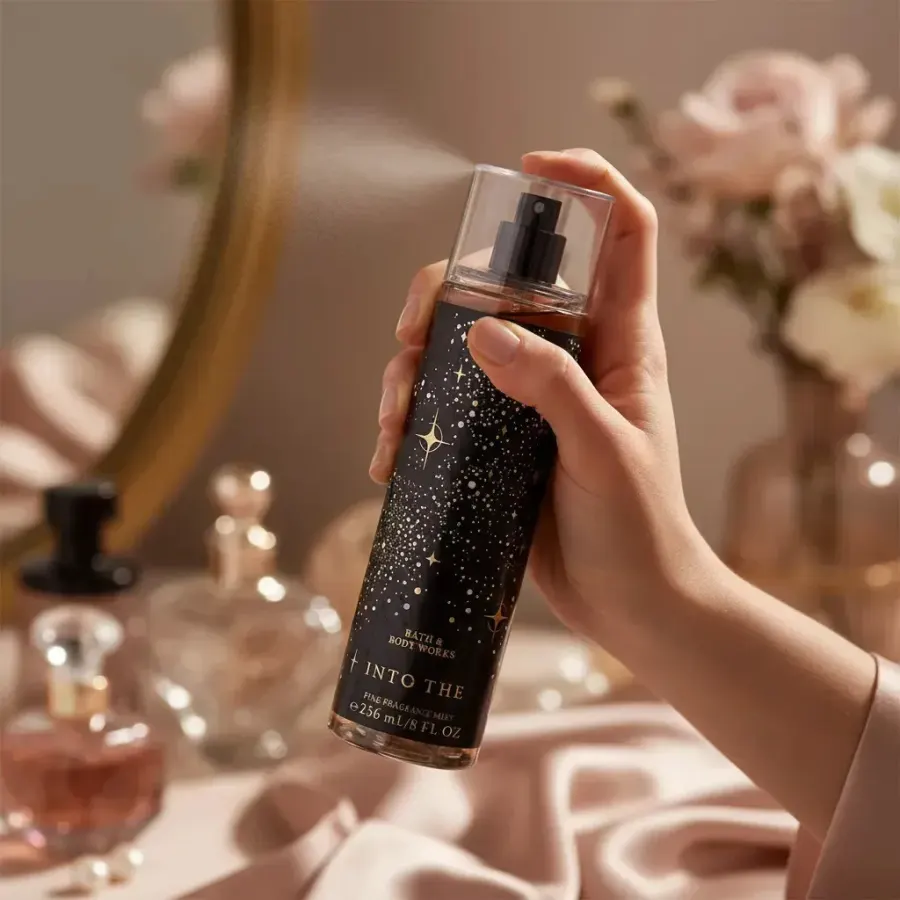 Into The Night Splash Fine Fragrance Bath & Body Works 236ml — foto 4