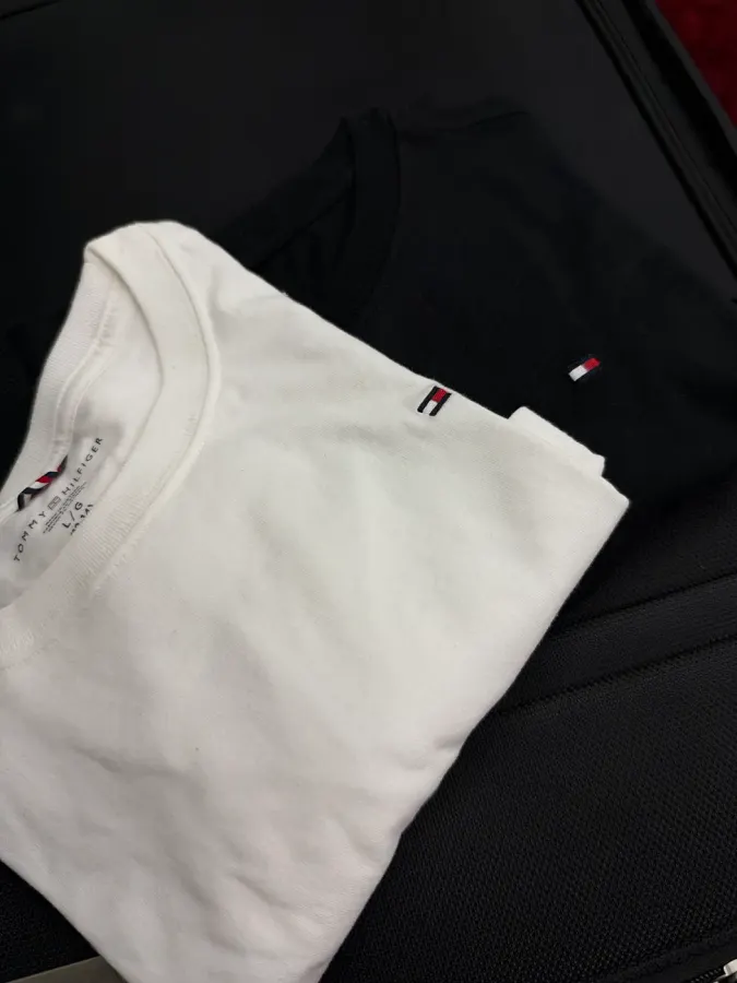 Blusa Tommy Hilfiger básica infantil